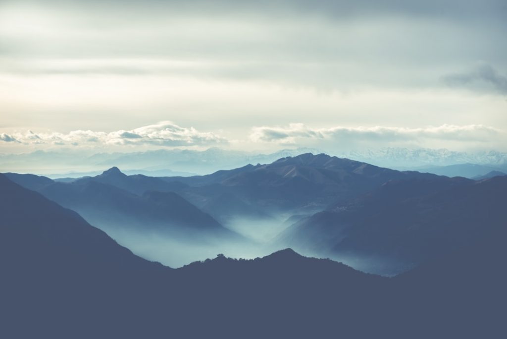 Photo Mountain Range